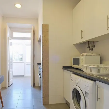 Guinea 19 By Interhome Lissabon