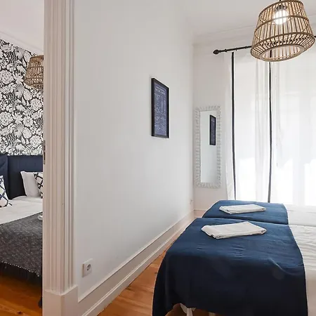 Guinea 19 By Interhome Lissabon